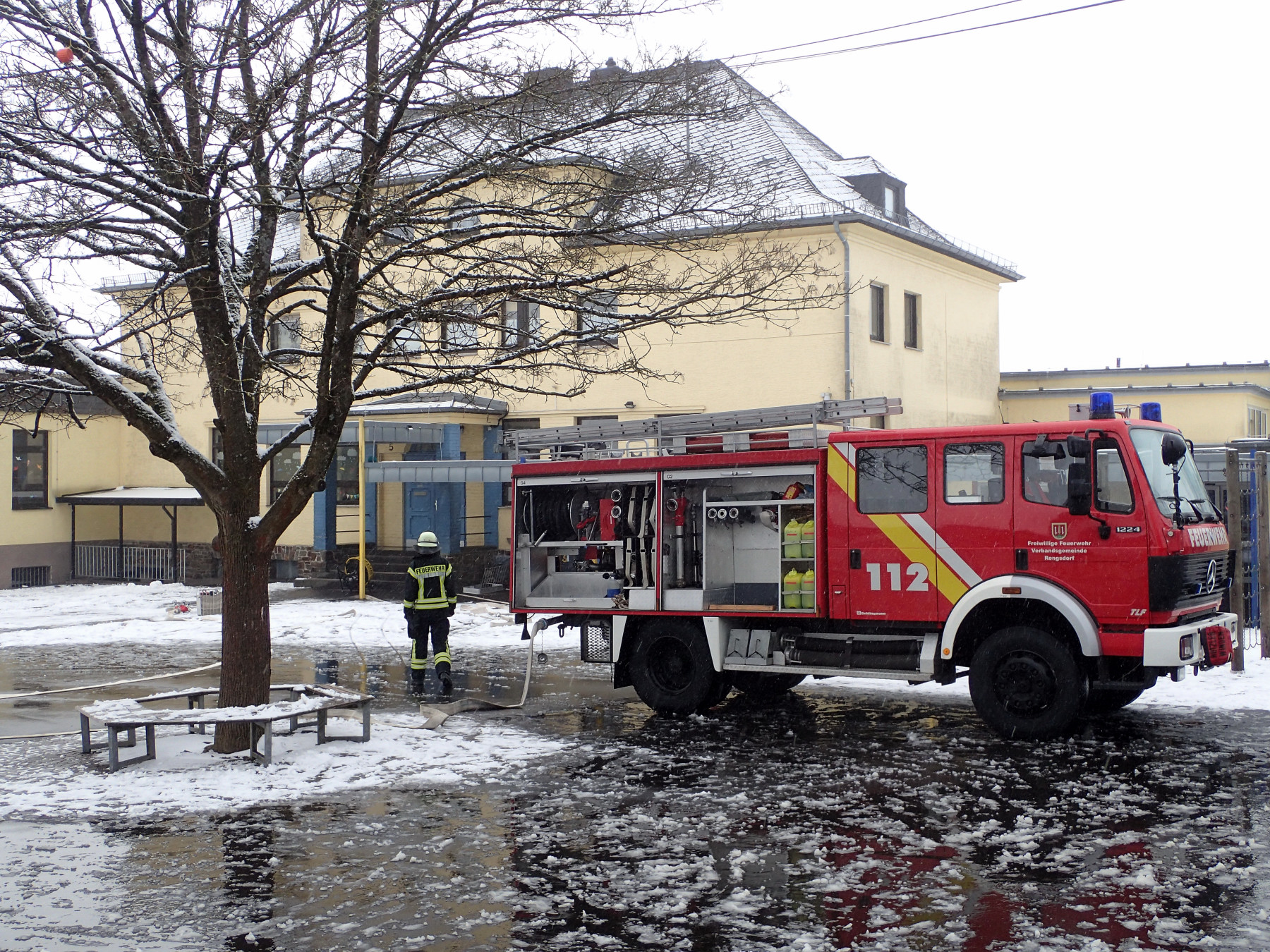 Bild 1: Am 22.03.2018 fand eine Alarmübung in der Grundschule Anhausen statt. (Foto M.Lemgen)